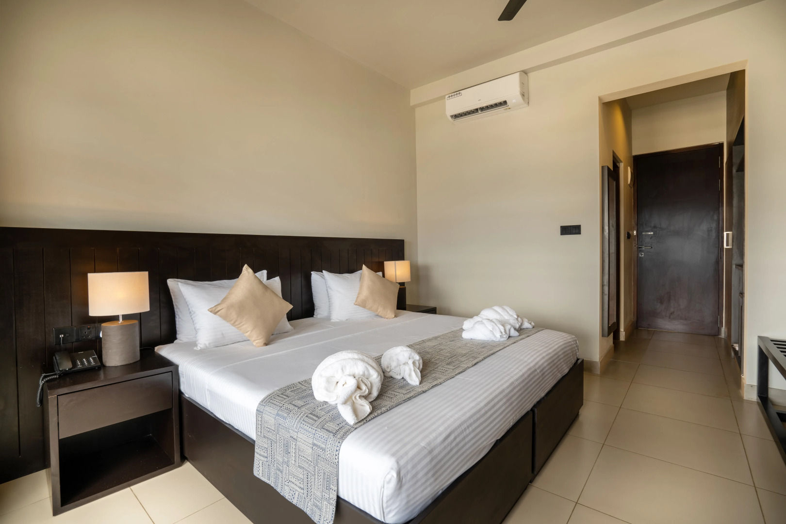 Курортный отель Lavendish Beach