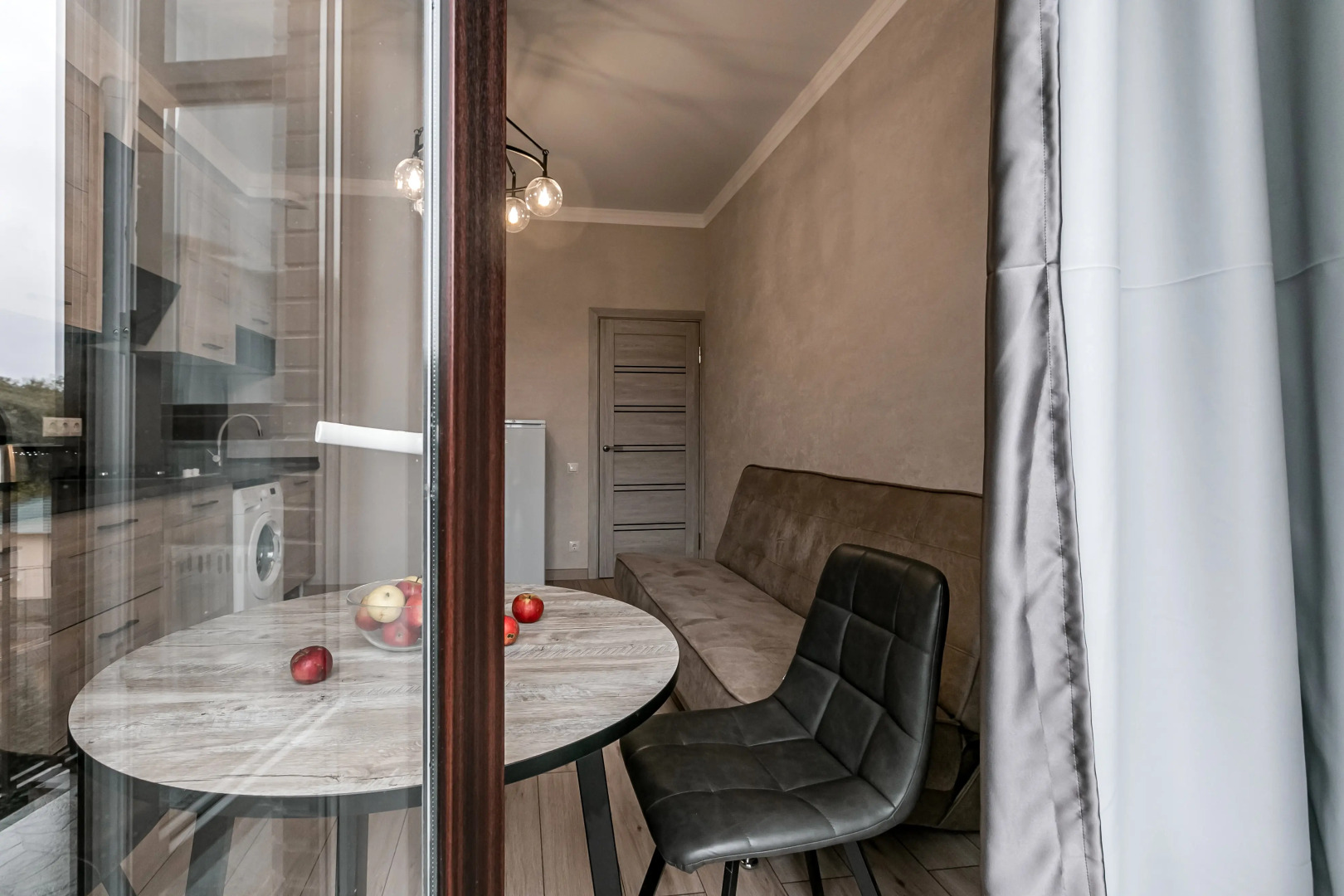 Апартаменты Жасмин от Ирины Савельевой - С лаундж-зоной и балконом- В курортной зоне- У входа в верхний Национальный парк