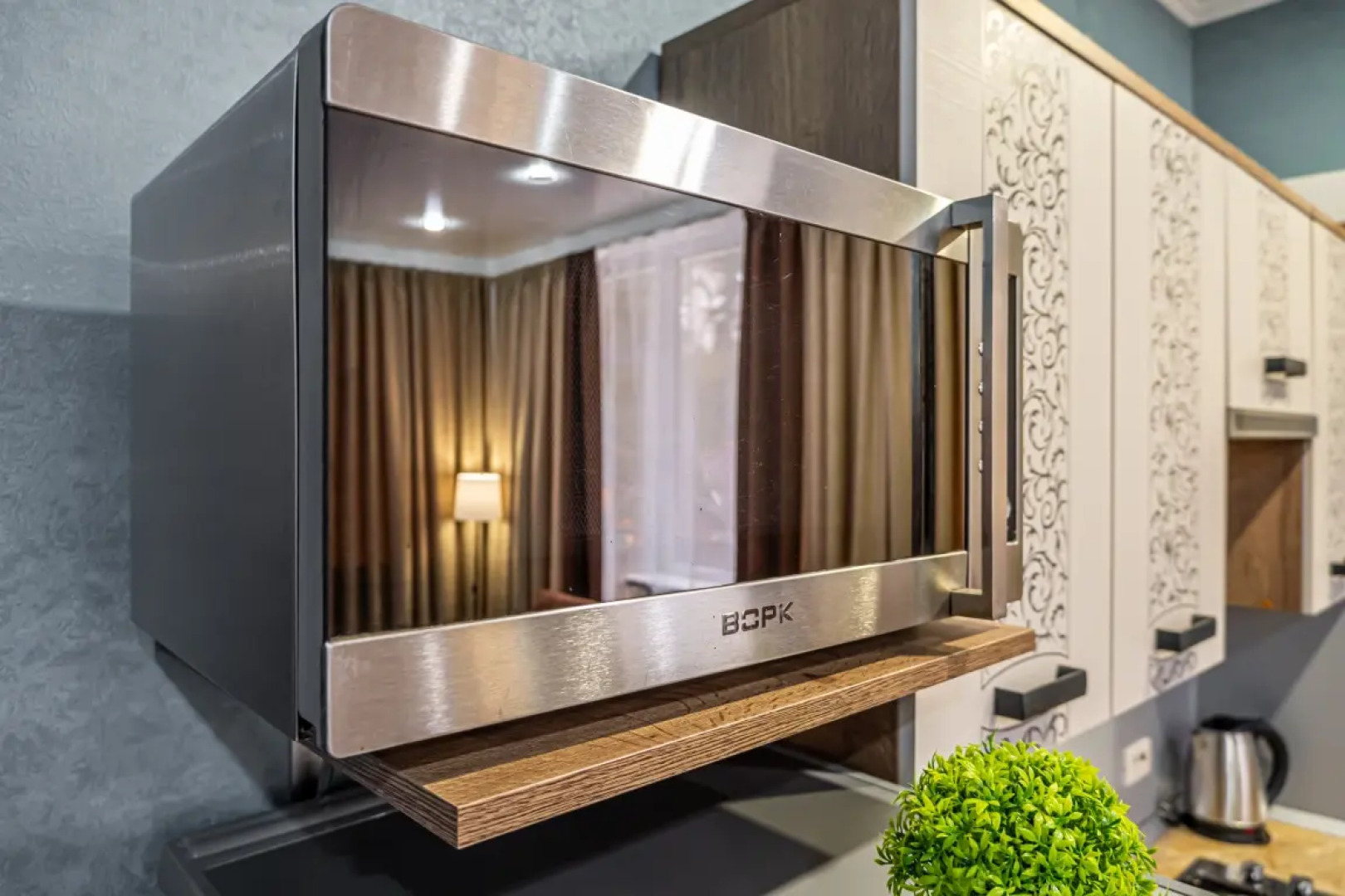 Апартаменты Семейные с Балконом  и Красивым Видом в Сосновом Лесу от Квартирукинг