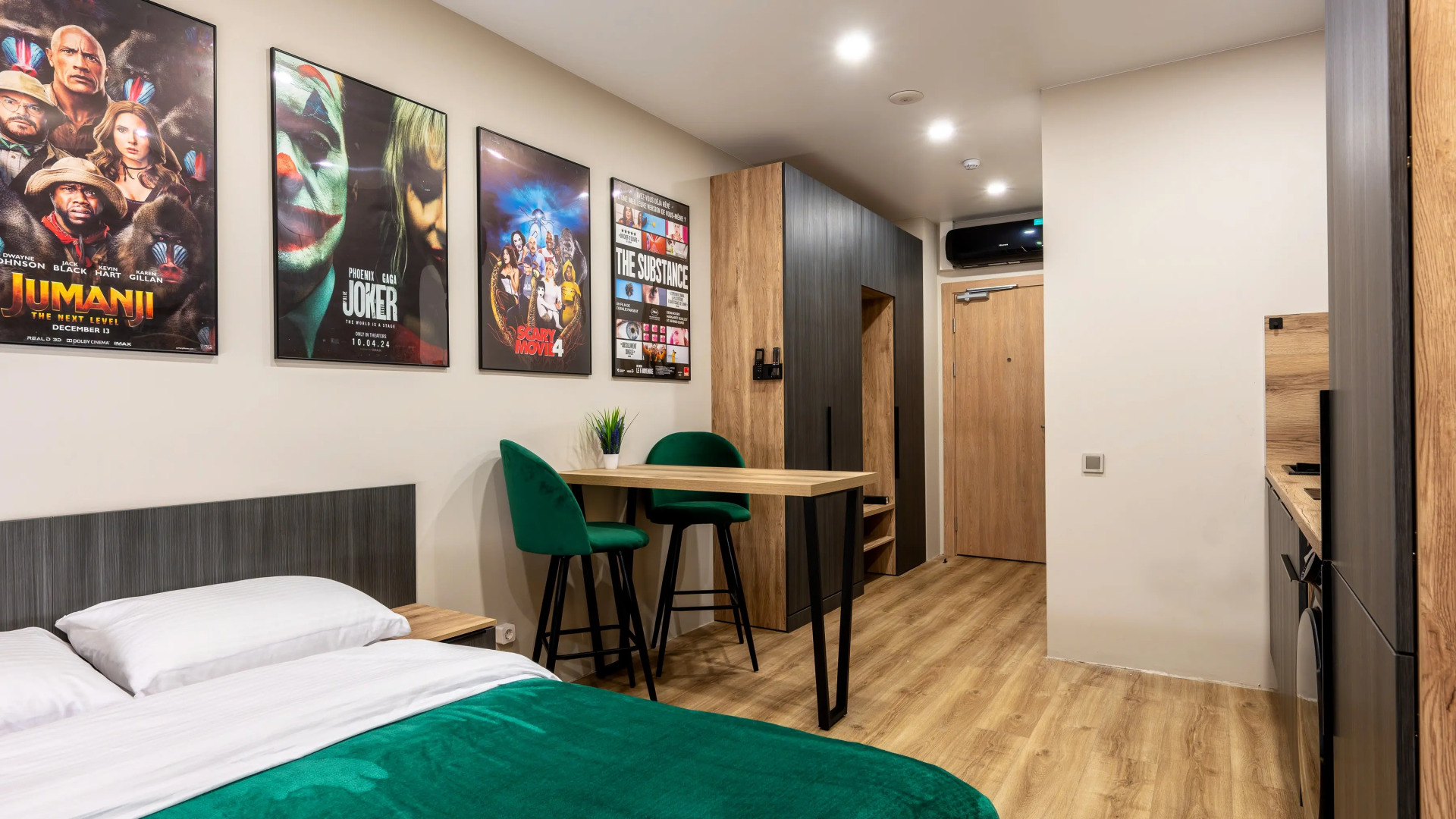 Апартаменты MovieApart в новом апарт-отеле Well