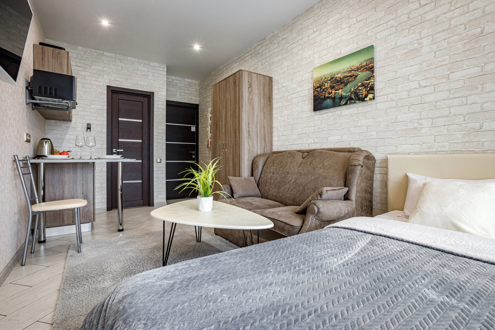 Апартаменты Студия с Видом на Центр Города