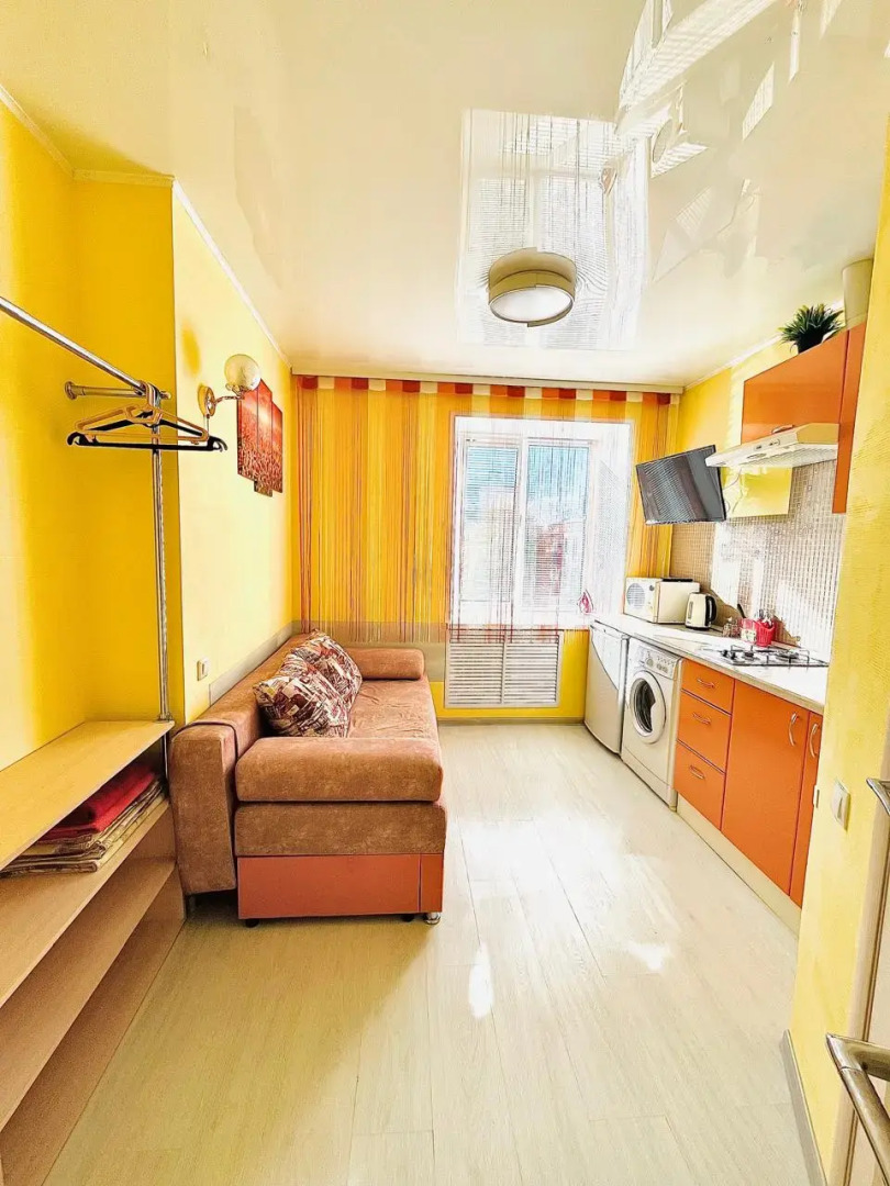 Апартаменты Не Бабушкин Диван 1