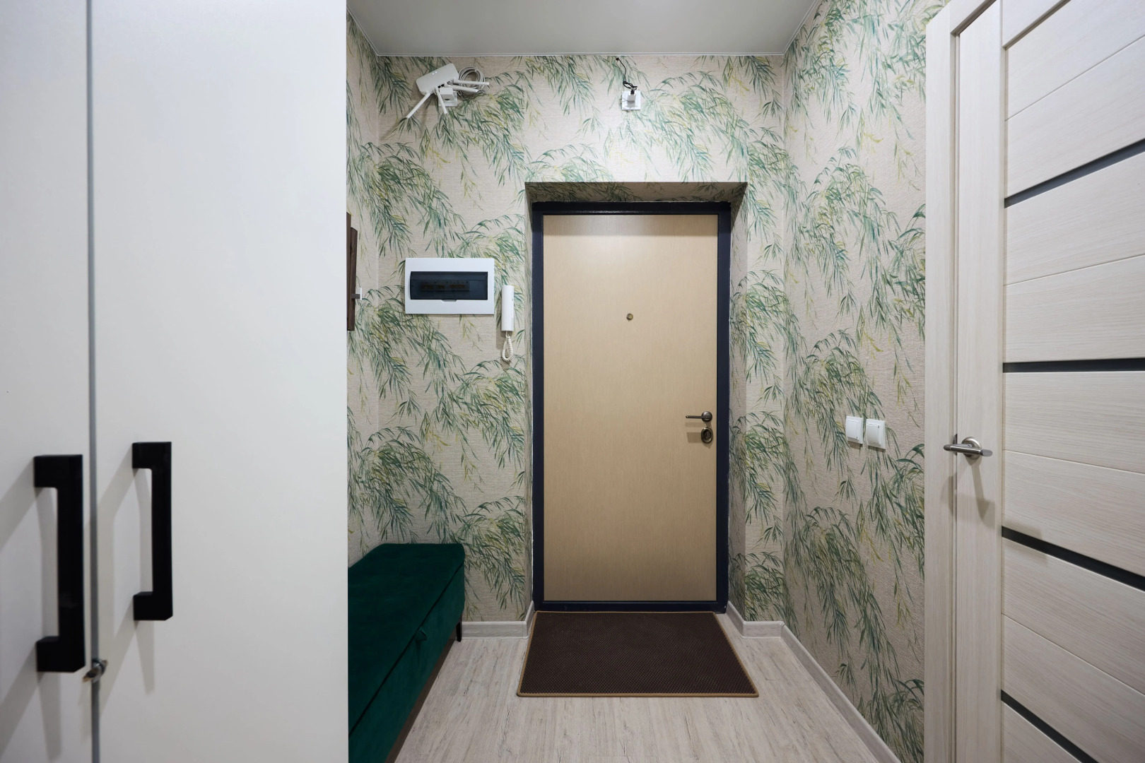 Квартира Зеленая Горка, Подсветка, Веер Молл, Космонавтов