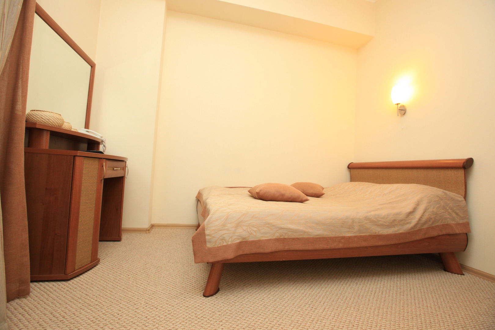 Отель Паддок