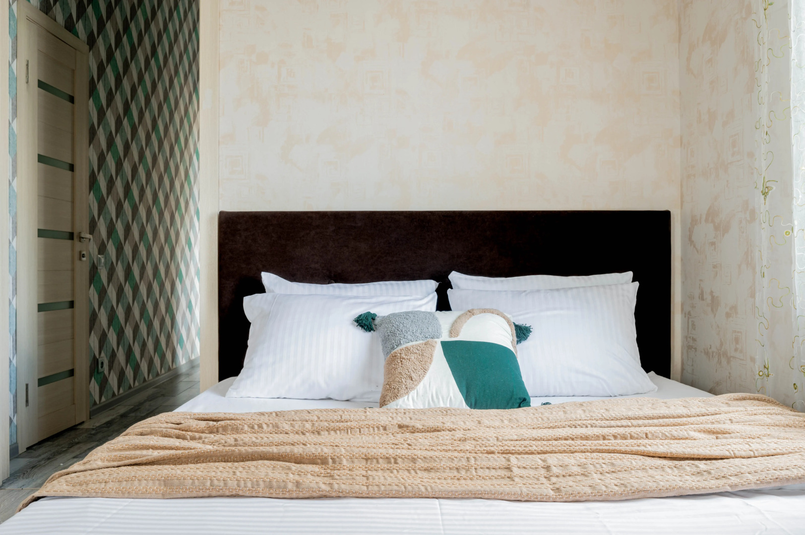 Апартаменты Вгости33 Б. Нижегородская 27