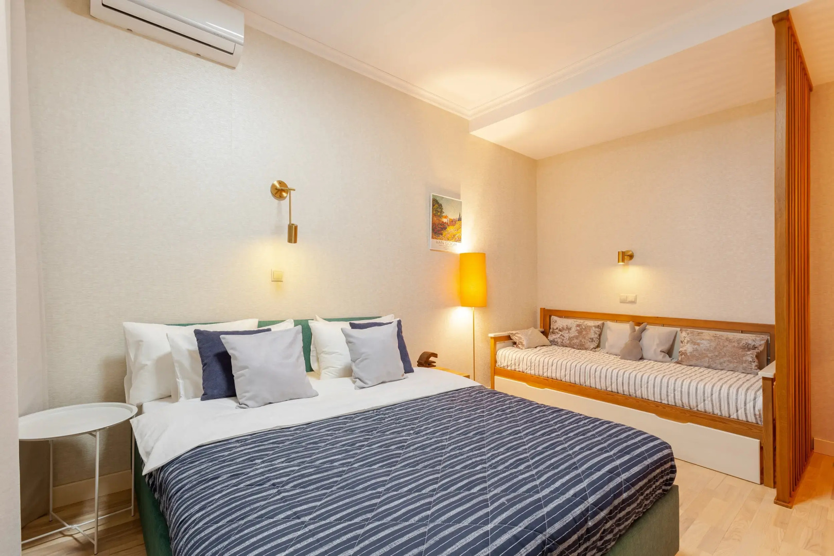 Апартаменты RentPlaza на набережной