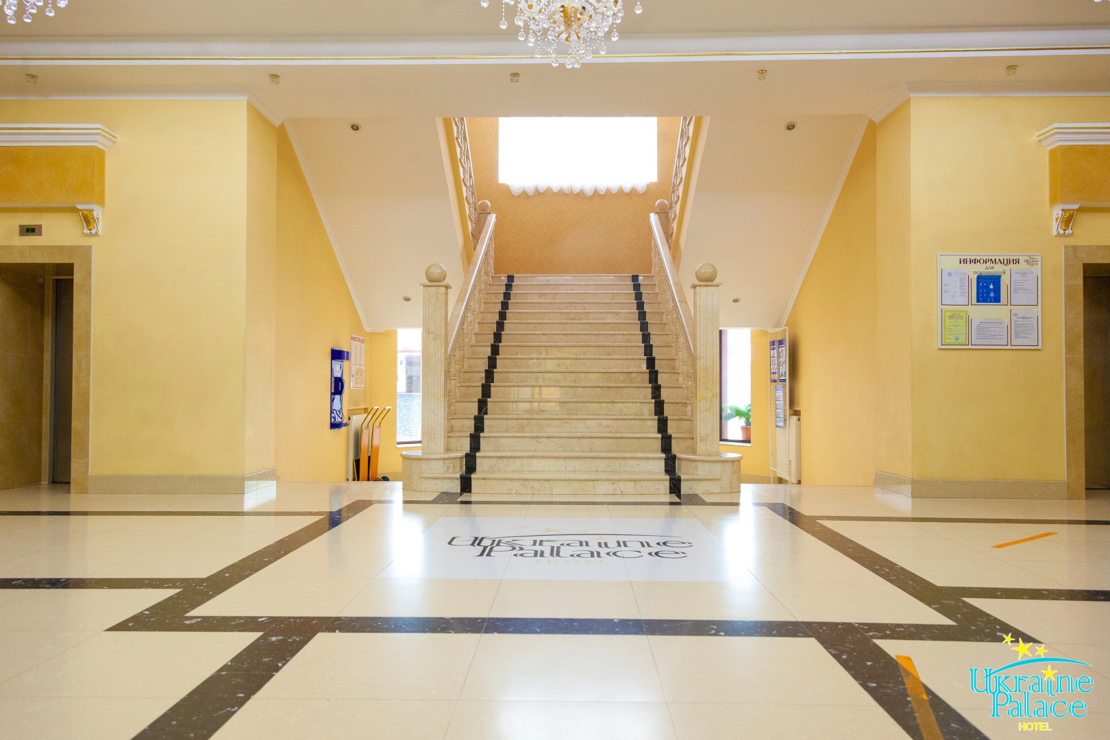 Отель Палас