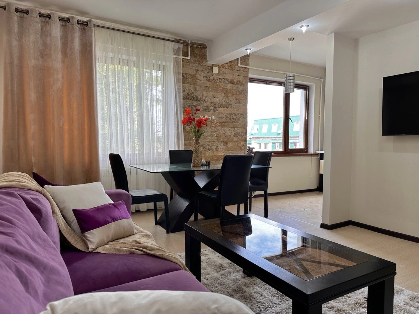 Квартира Уютная с Видом на Гору Тарки-Тау