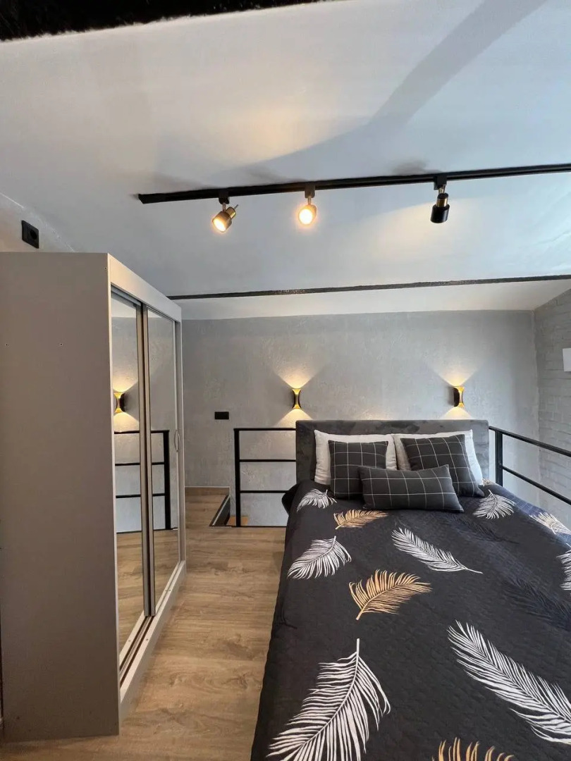 Апартаменты Уютная студия Grey Cat у Набережной реки Яузы