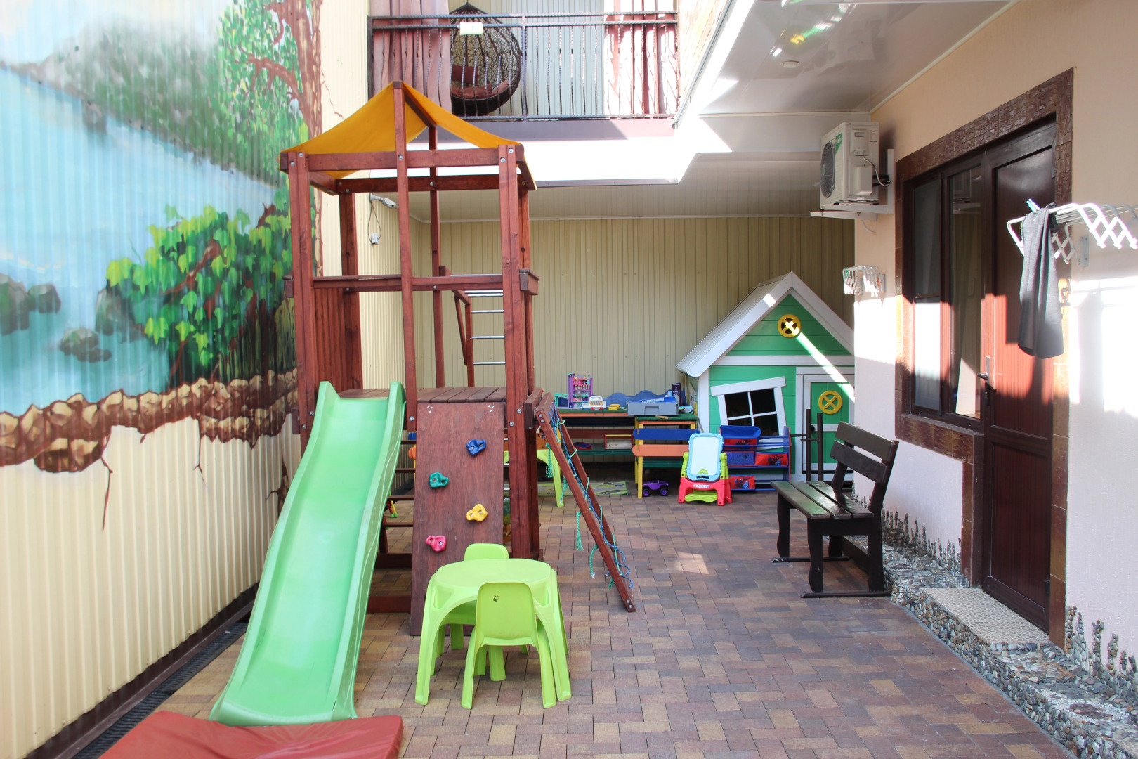 FamilyClub Созвездие - бассейн под облаками