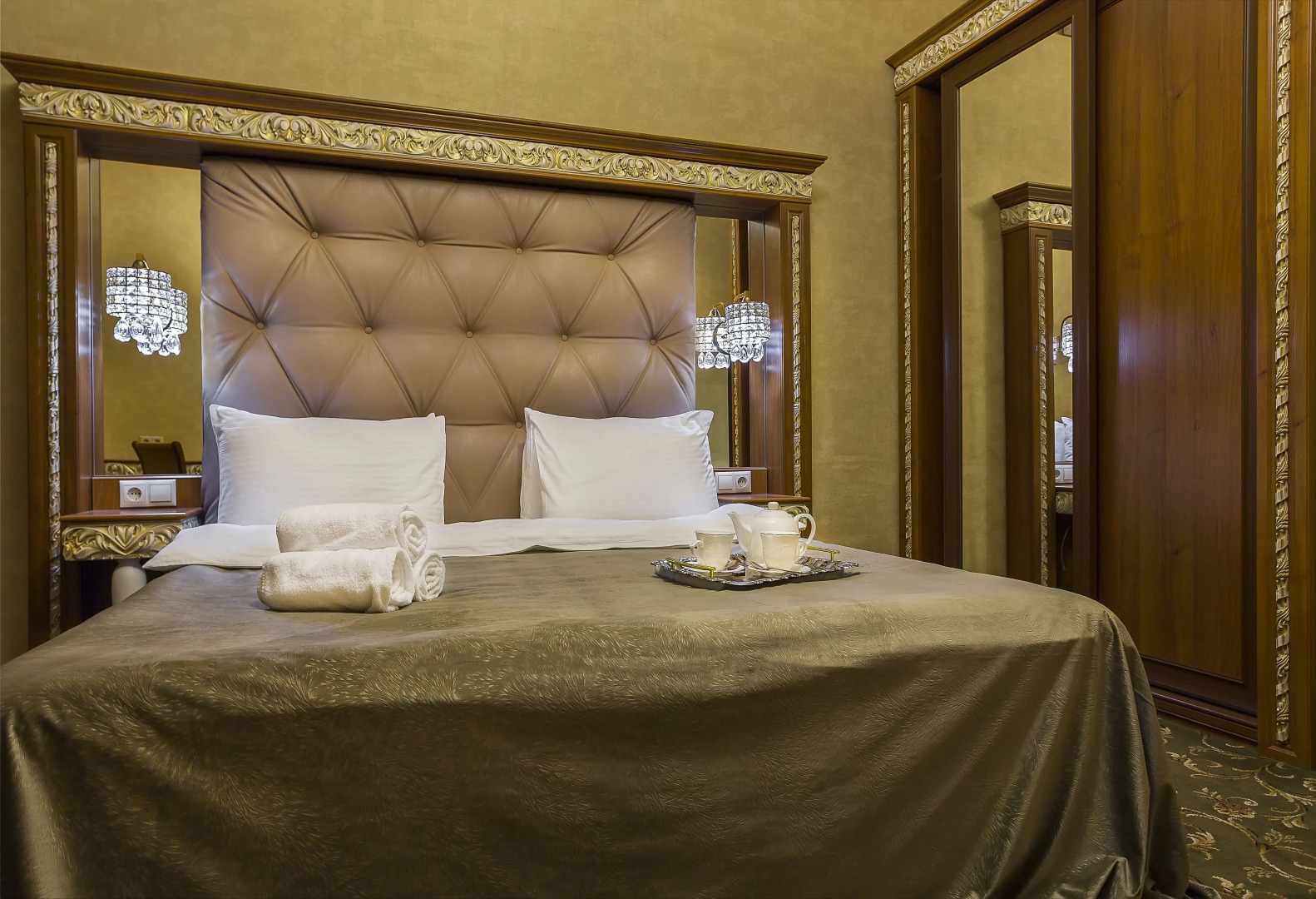 Отель Империя