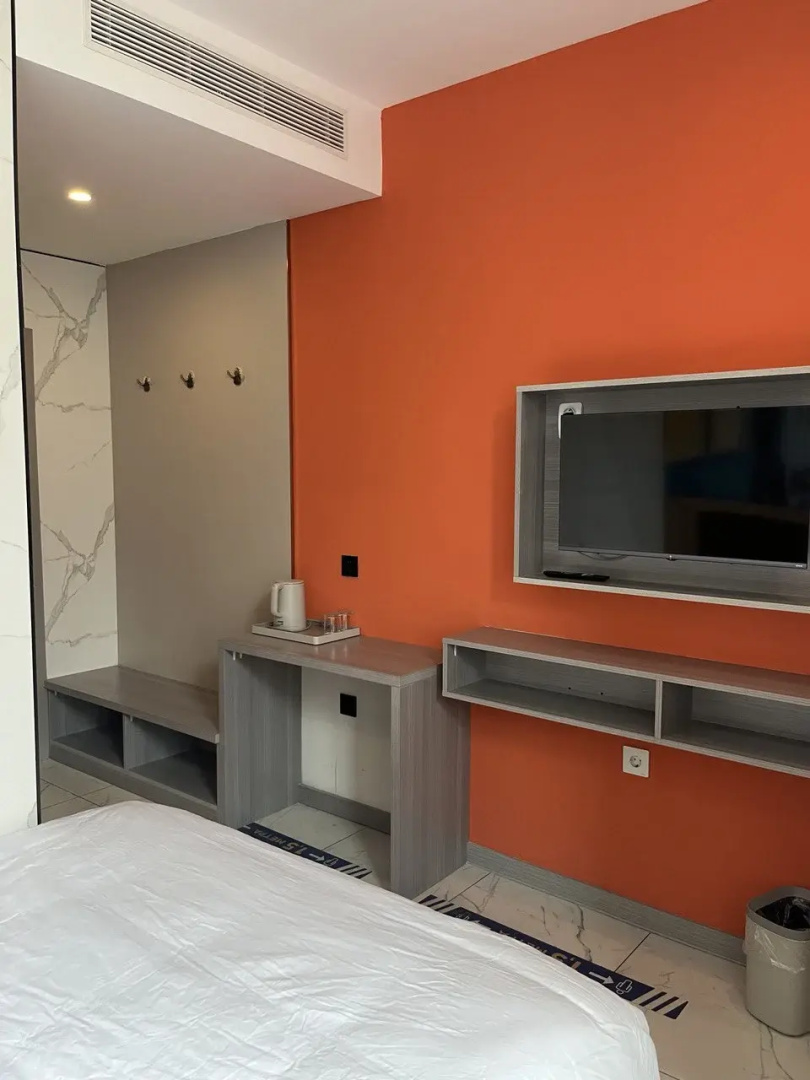 Отель Holiday Hotel