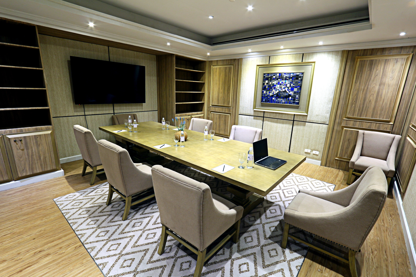 Отель Twin Lakes Hotel Tagaytay