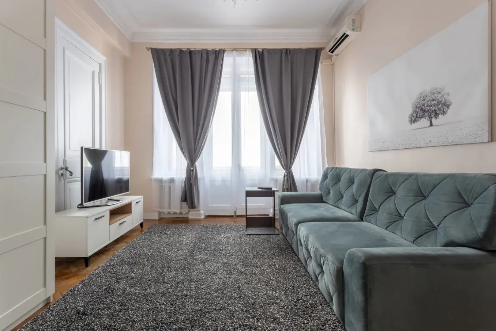 Апартаменты Улучшенные с Балконом и Гостиной