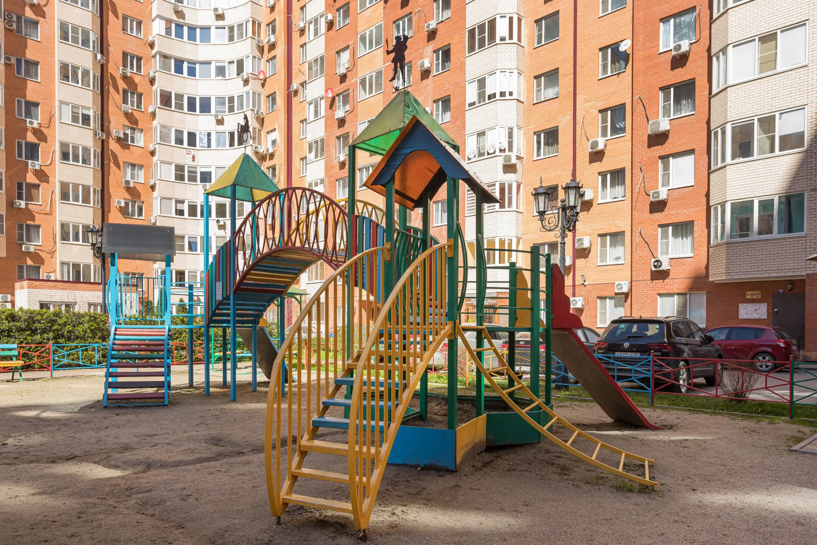 Апартаменты LikeHome Изумрудные Вблизи Парка Галицкого