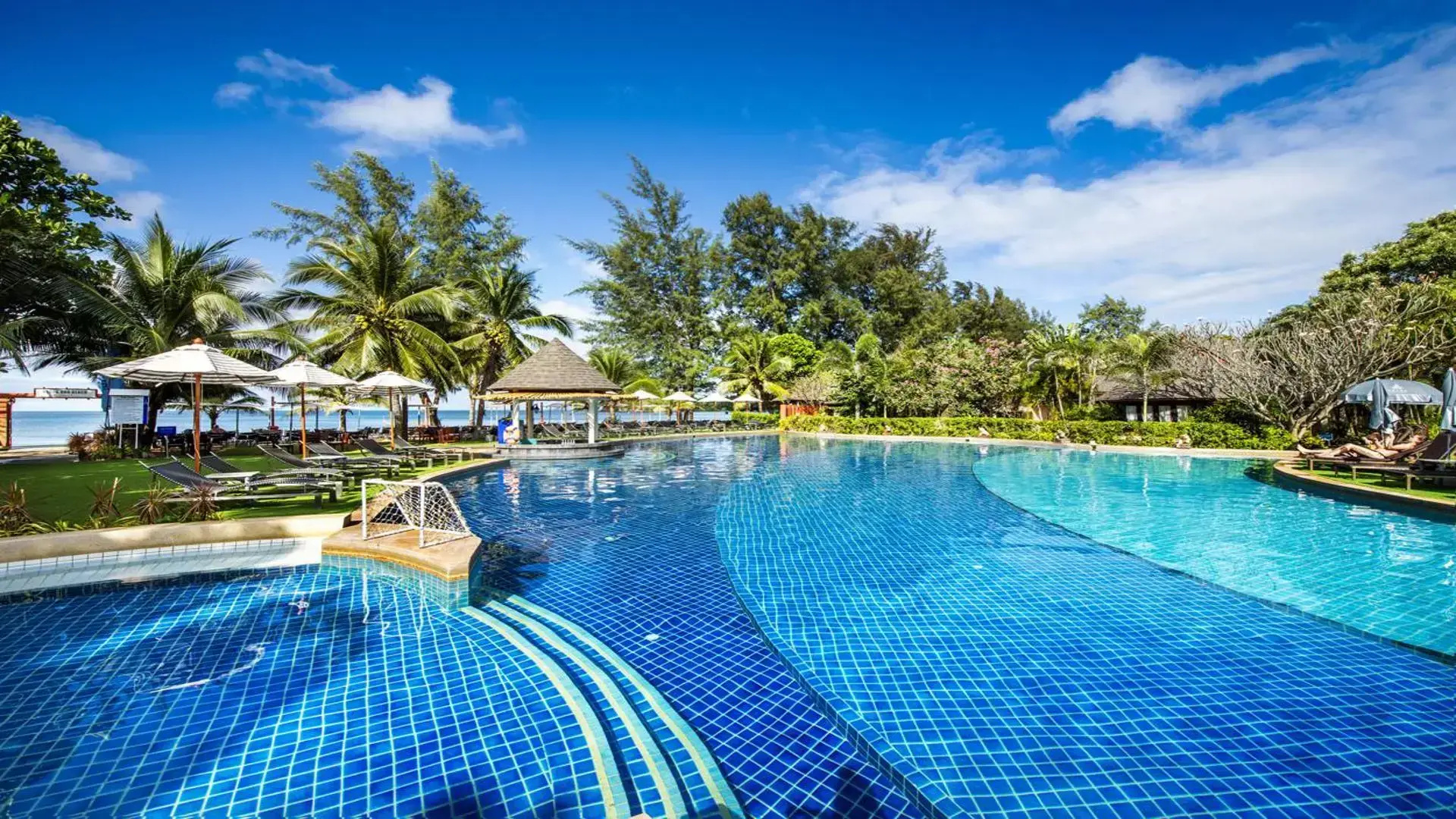 Курортный отель Chada Lanta Beach Resort