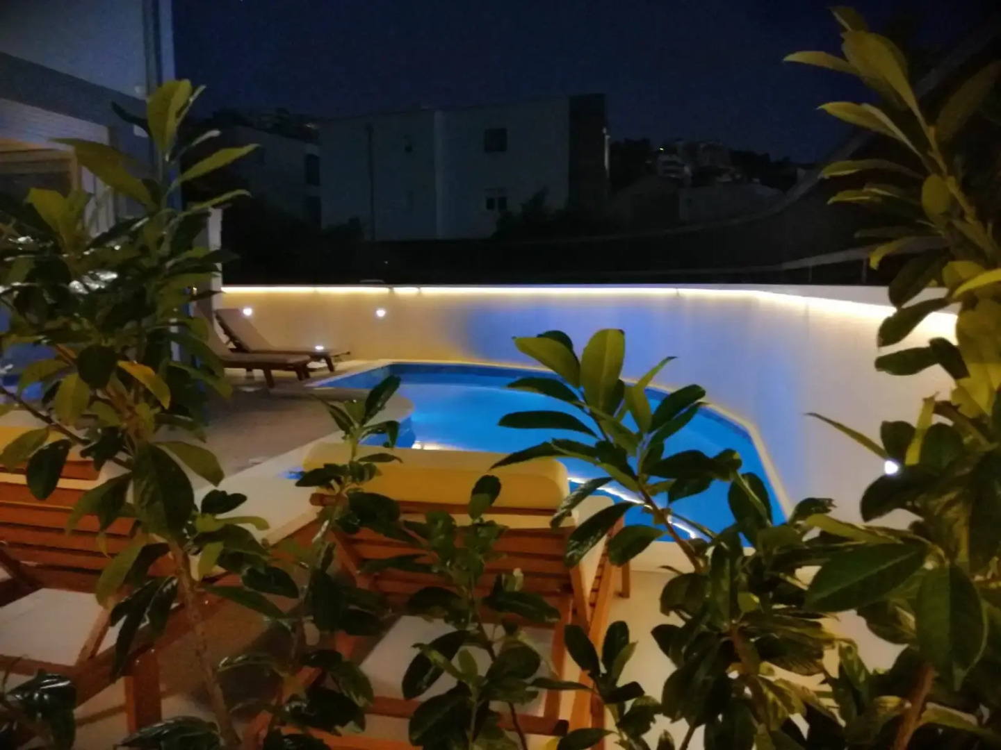 Вилла Urban Villa With Pool