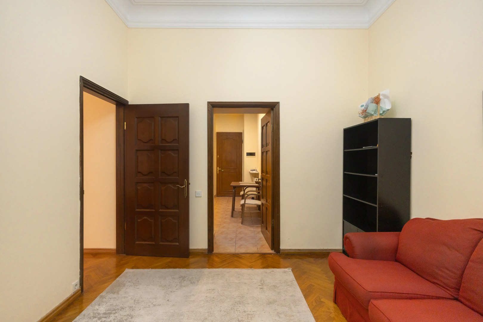 Апартаменты двухкомнатные с гостинной комнатой на Торговой улице ( K5)