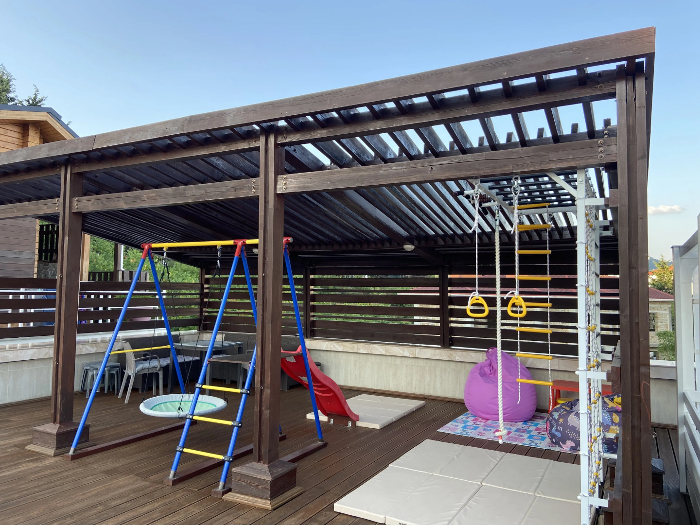 Жилые помещения Восток-Запад