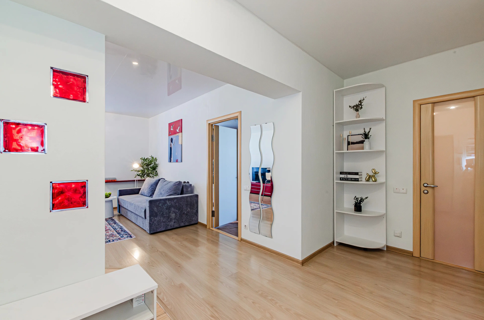 Квартира с Двумя Спальными Рядом с Ривьерой