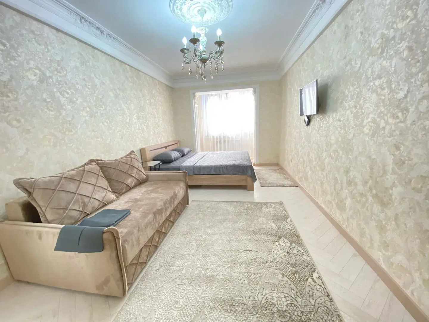 Квартира с видом на горы и озеро Ак-Гёль