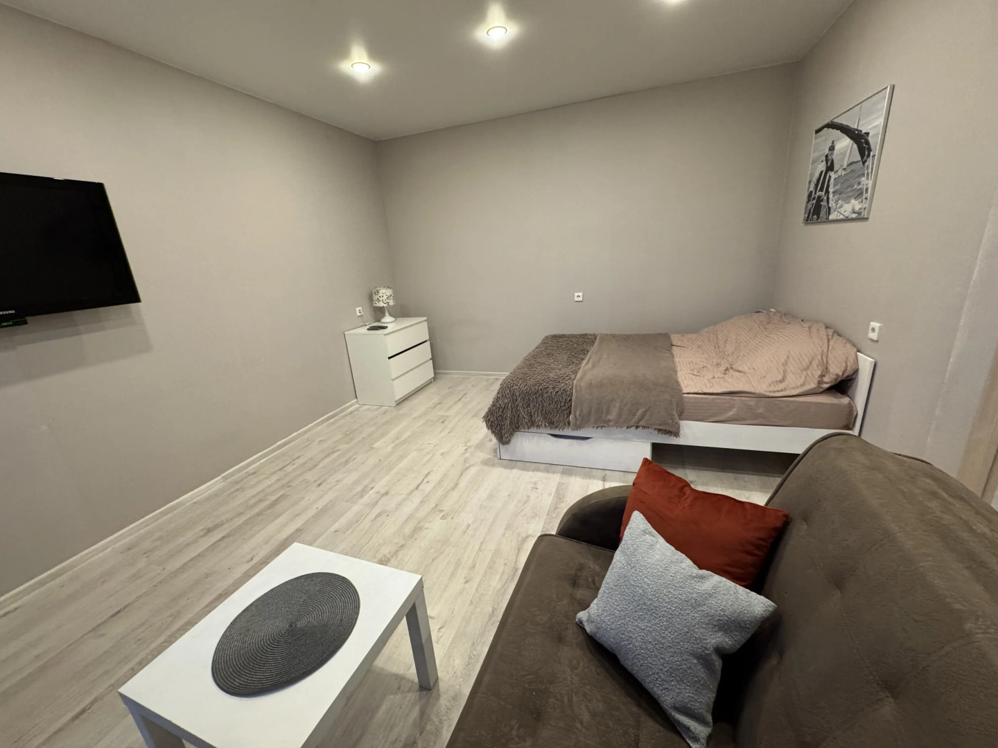 Квартира 1 комнатная квартира-студия с балконом для 4 гостей