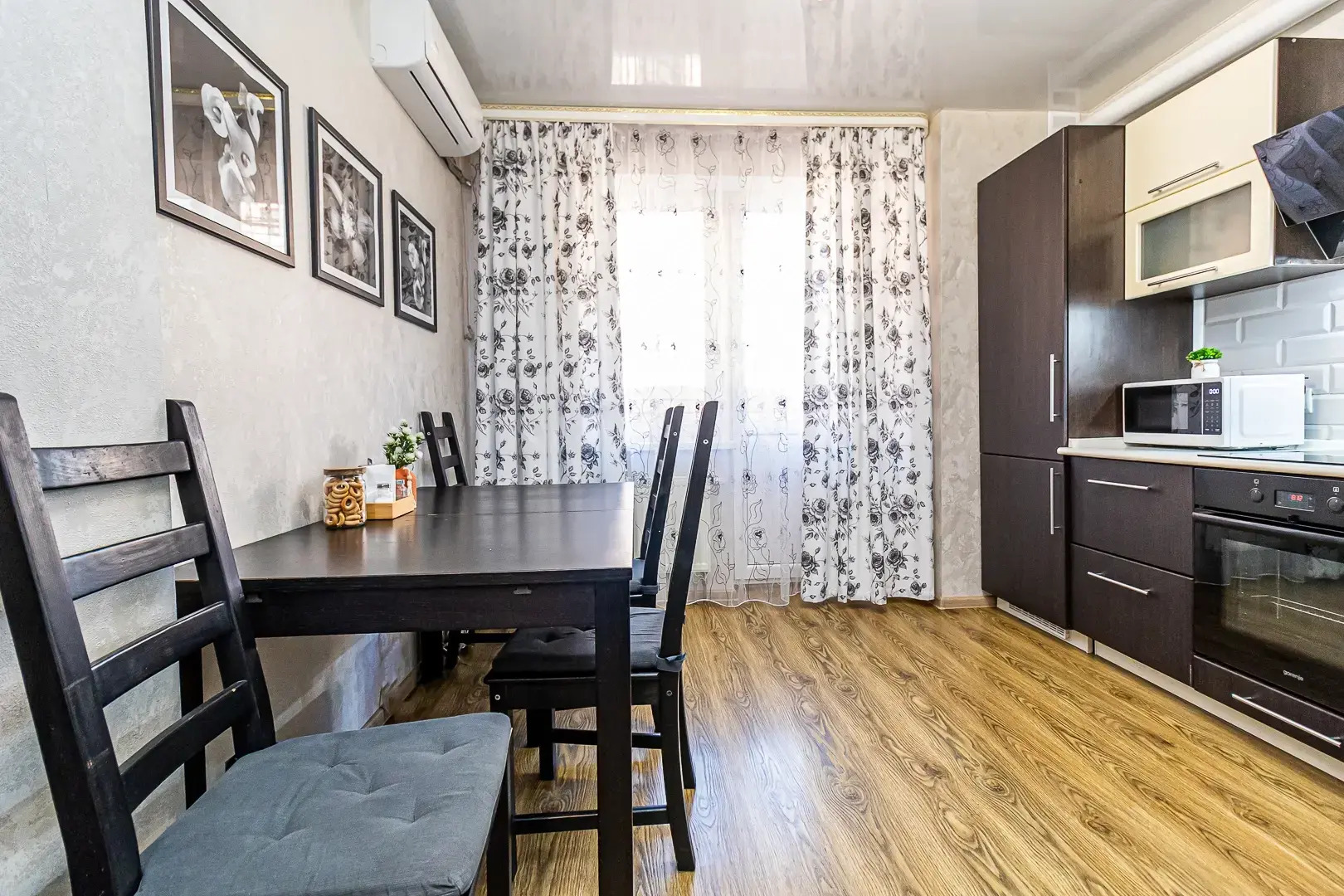 Квартира Двухкомнатная недалеко от парка Галицкого