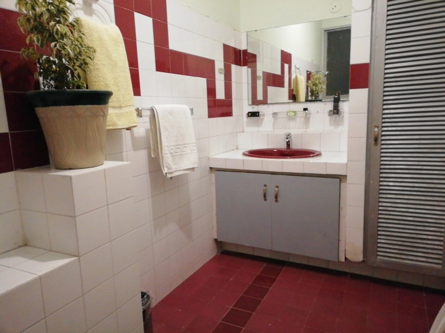 Отель Lions Lahore