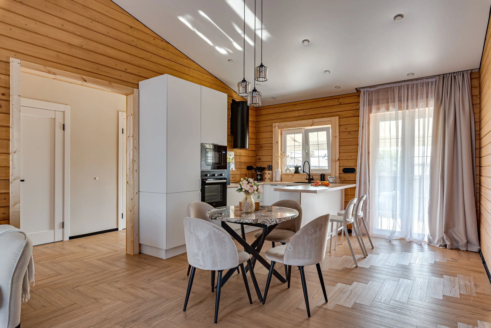 Частный Дом Просторный от Sheluha House