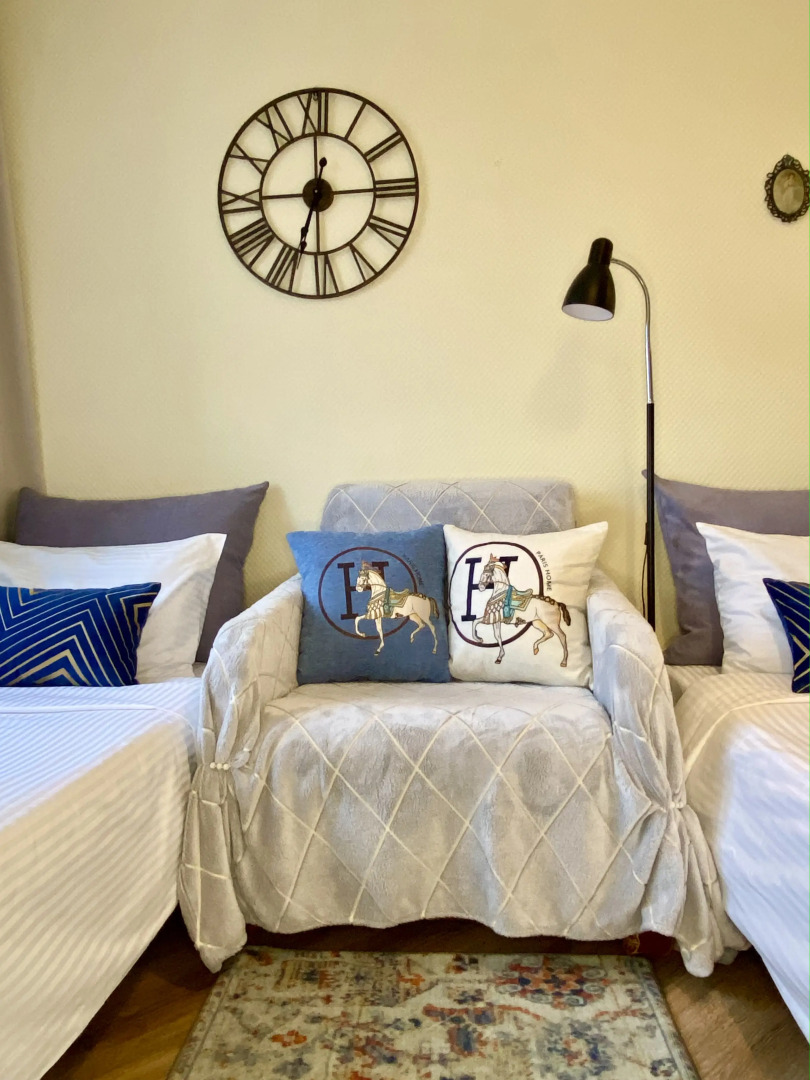 Апартаменты Версаль на Космонавтов