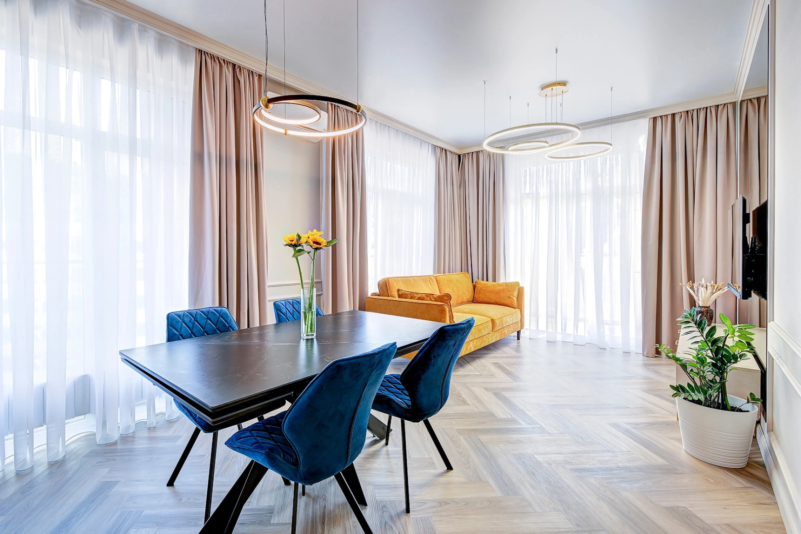 Квартира Большая Стильная в Жк Аллея Парк