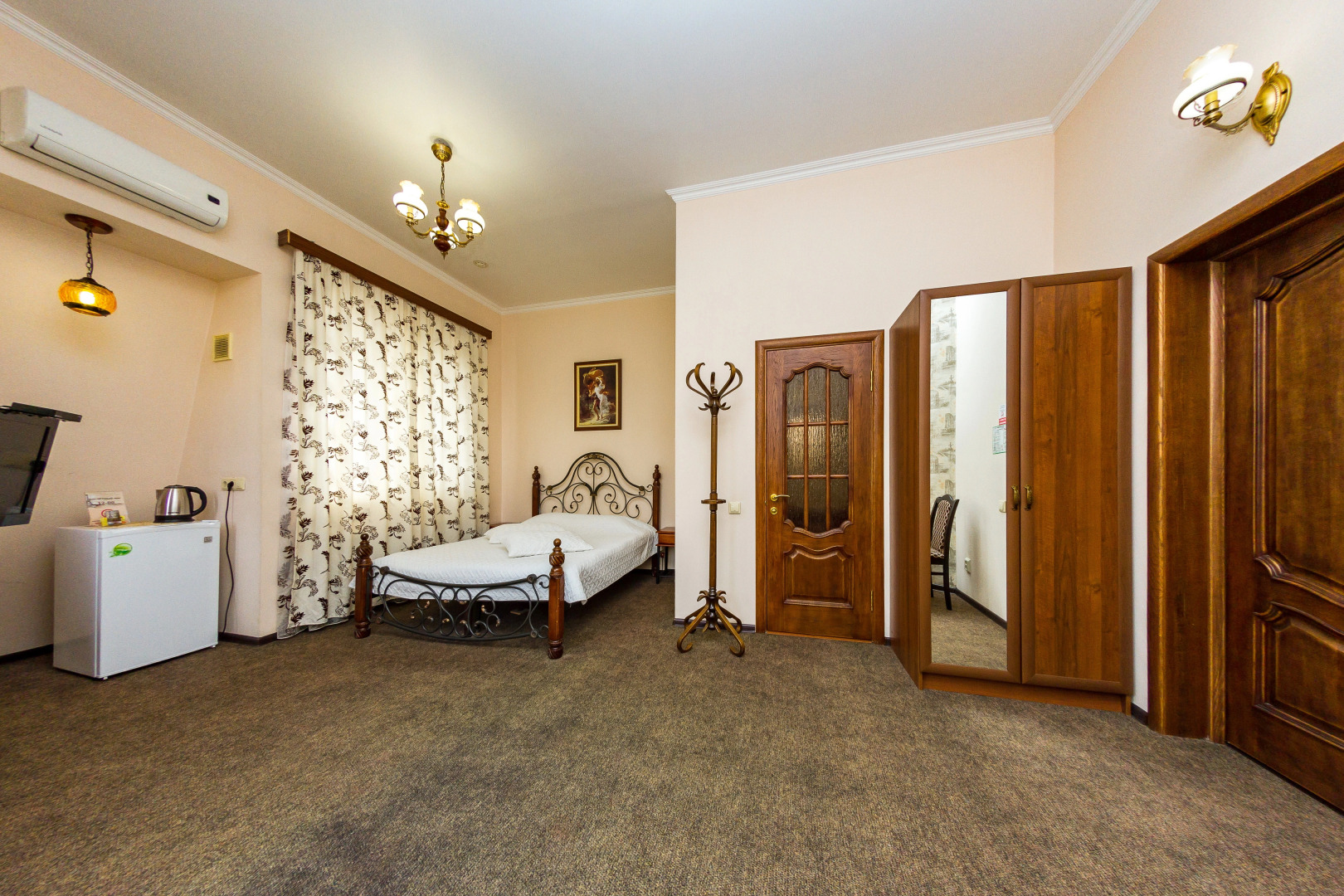 Gostevoj Dom Malen'kij Parizh