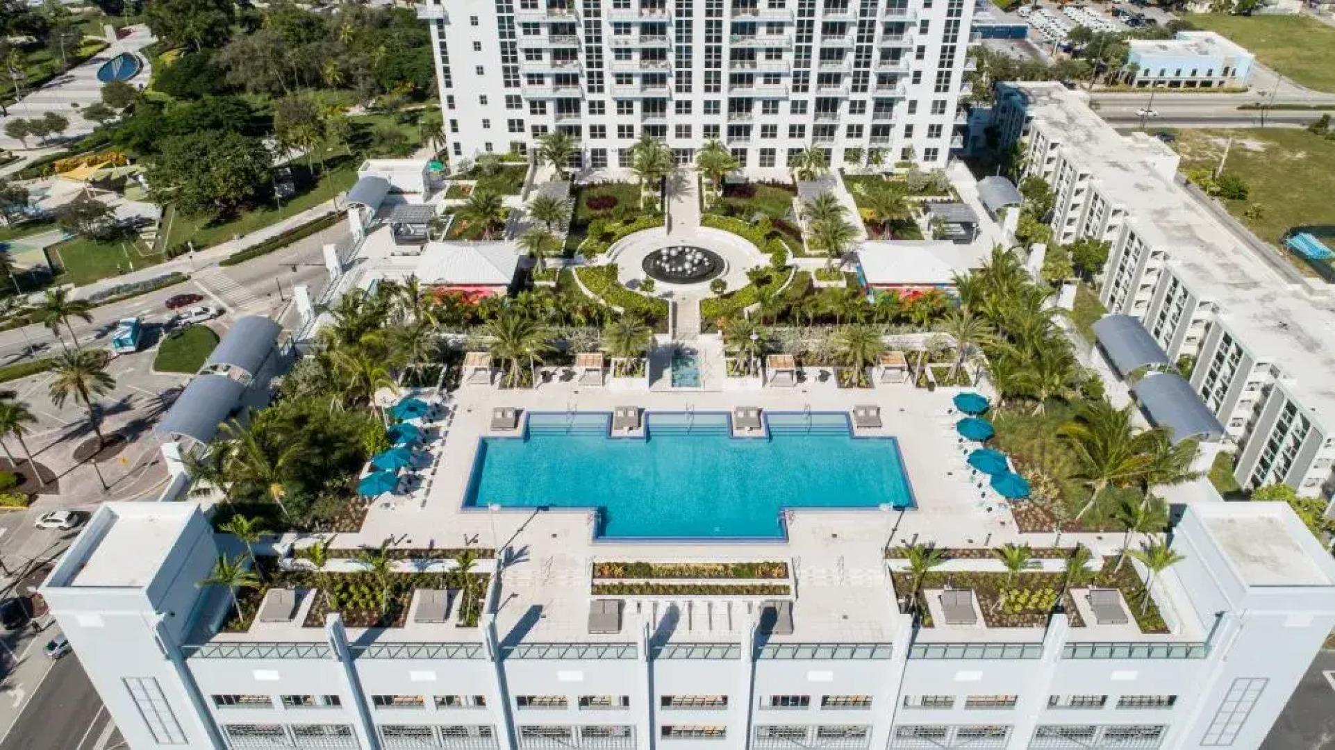 Апарт-Отель Hollywood Beach Luxury Residences