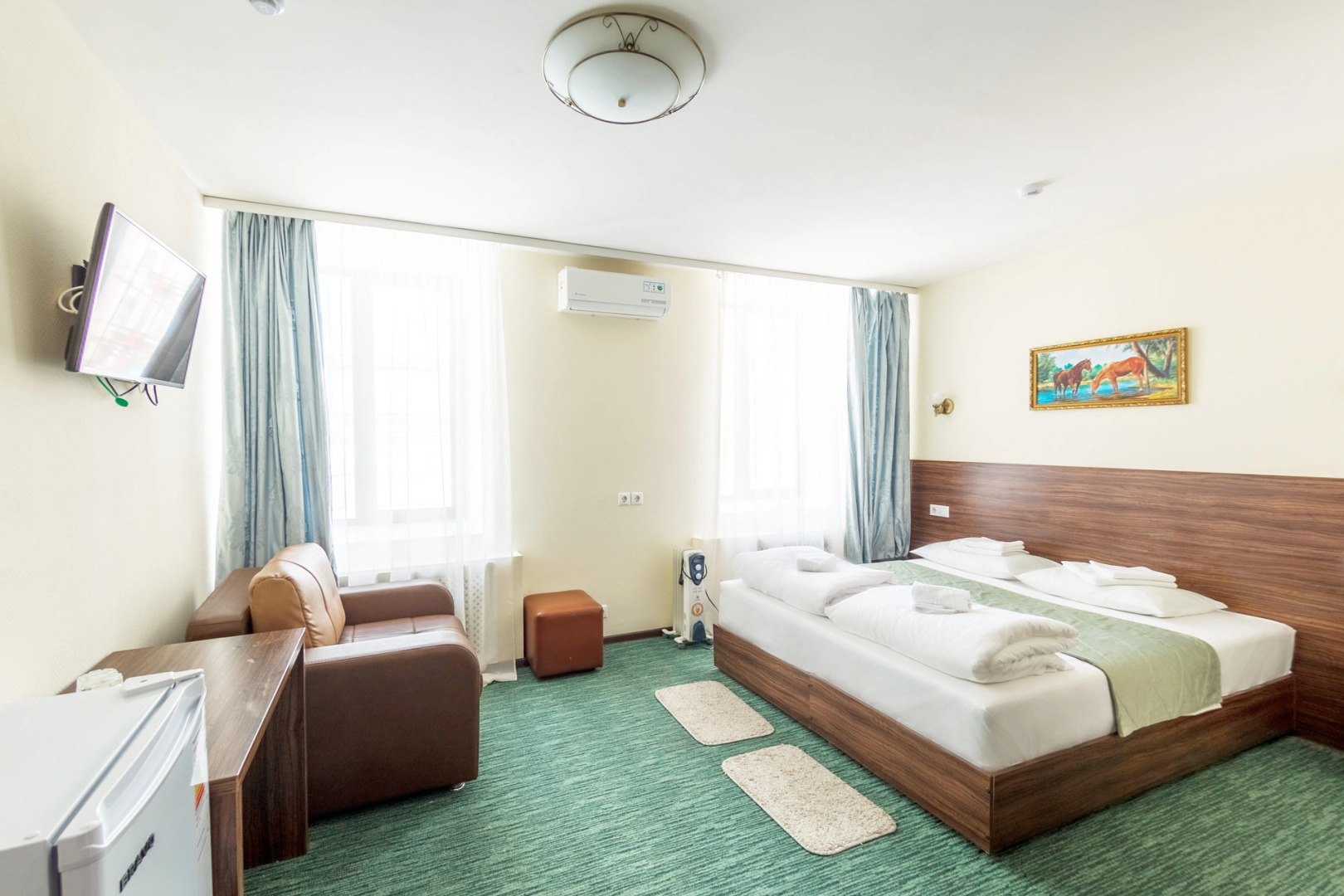 Отель Алмаз