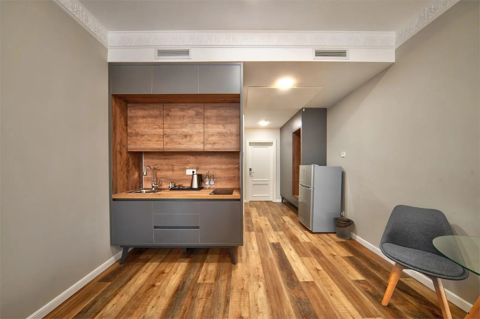 Хатти Апарт