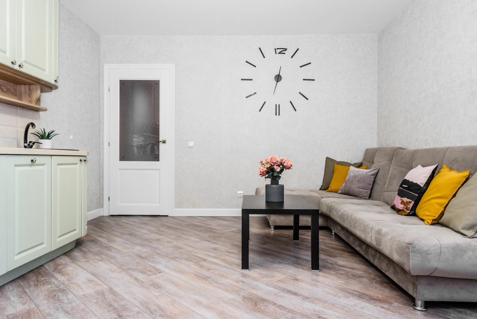 Квартира ApartHause рядом с ЖД-вокзалом и удаленным заездом