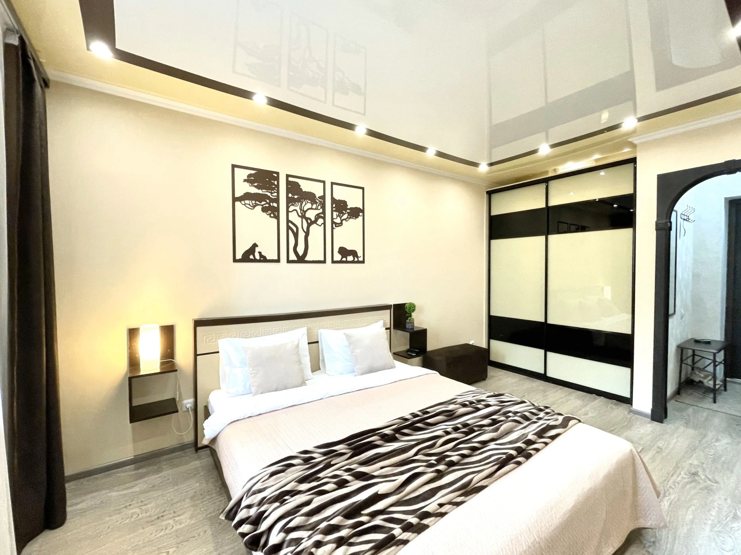 Апартаменты Пермякова 83/4