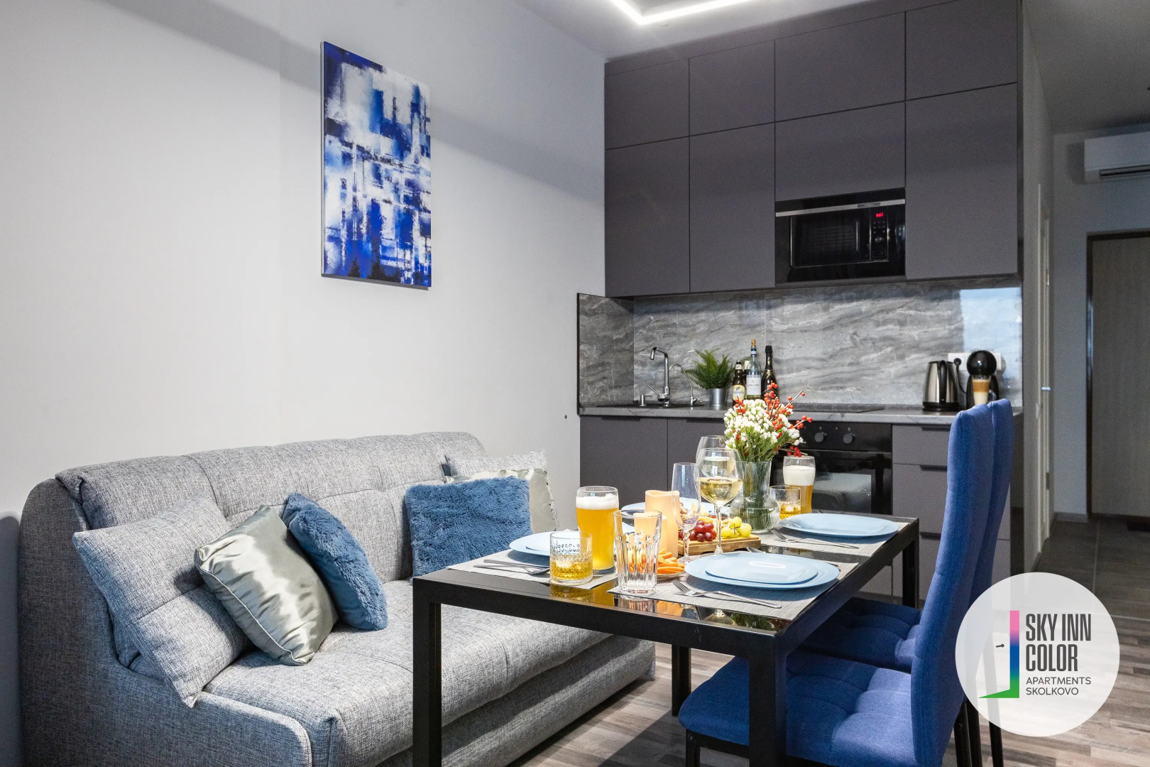 Апартаменты SKY INN Color Blue