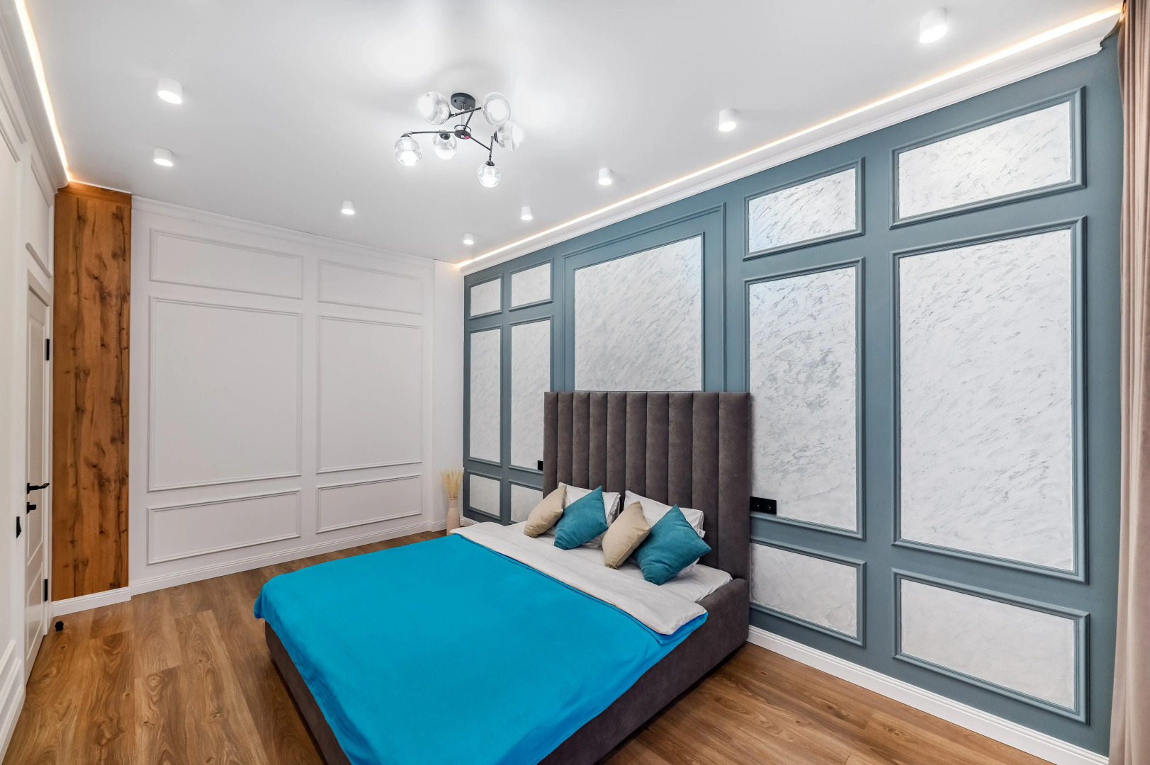 Апартаменты Просторная двухкомнатная Возле Хан-Шатыра