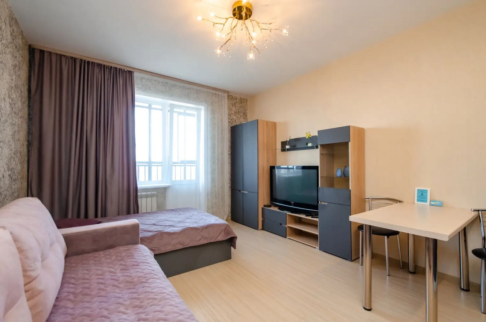 Апартаменты на улице Фрунзе 20 этаж 22