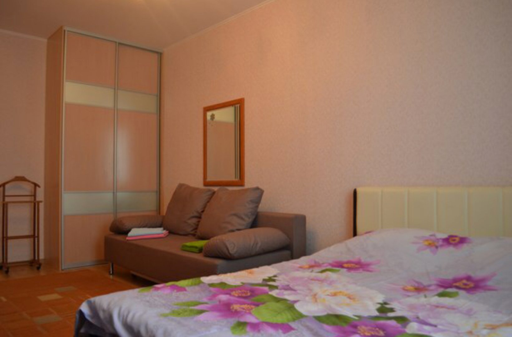 Апартаменты на шоссе Космонавтов 118