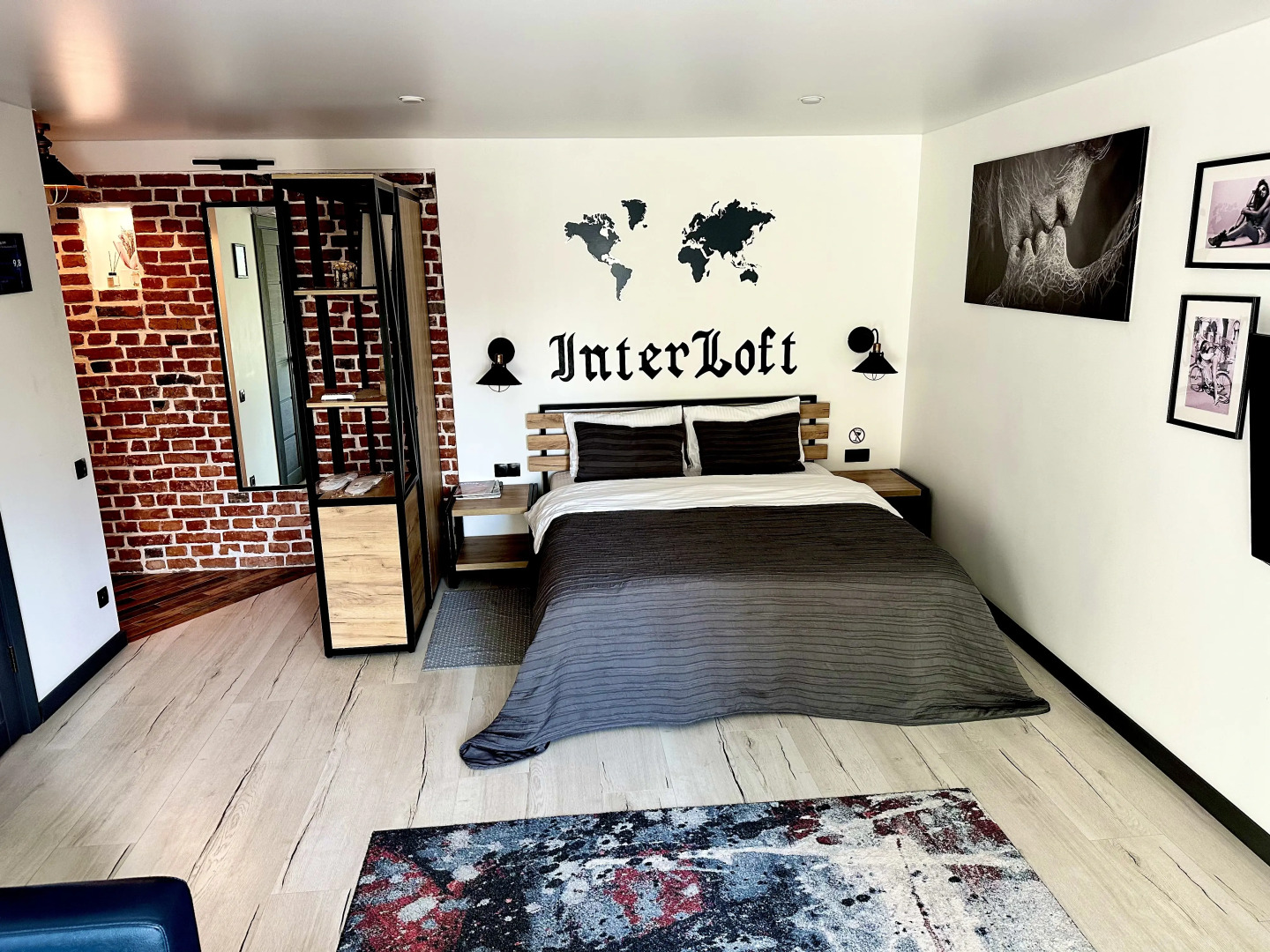 Апартаменты InterLoft 1 Old Town Free Parking Wi-Fi 100/50 Smart TV