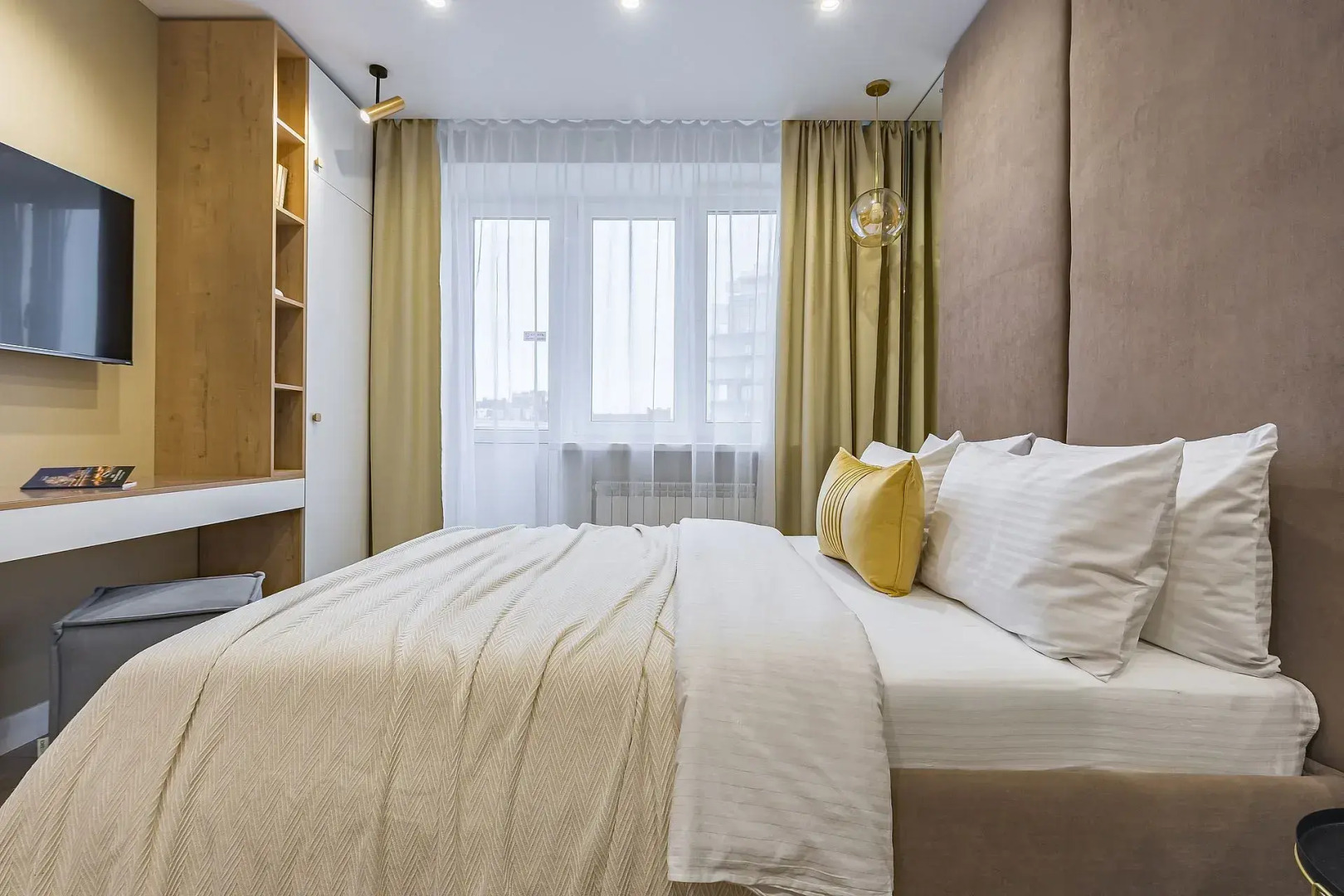 Апартаменты в центре на улице Горького 152а Сова-Дом