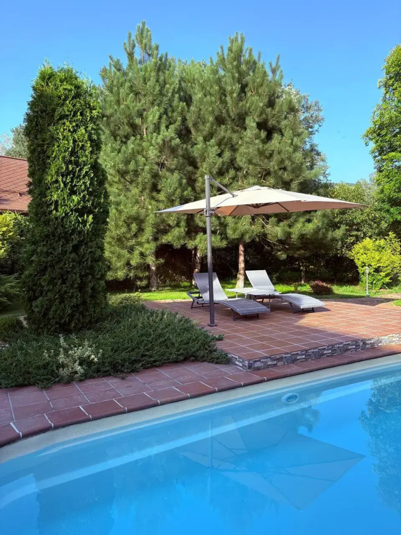 Частный дом в горах на берегу реки