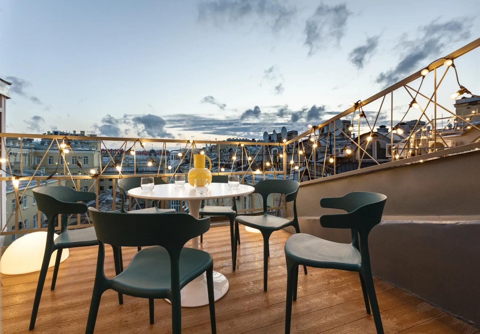 Апартаменты двухуровневые Benua 170 кв.м с Тремя Террасами Напротив Русского Музея