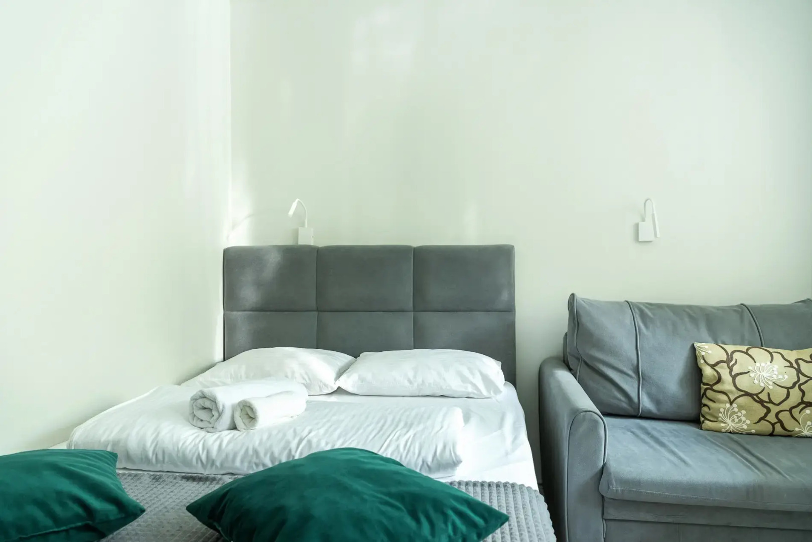 Апартаменты The Alien