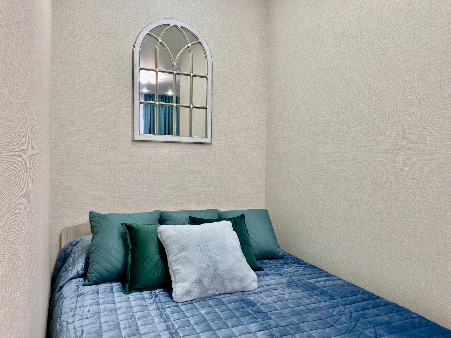 Апартаменты Топаз, закрытый двор, рядом ТЦ Кристалл