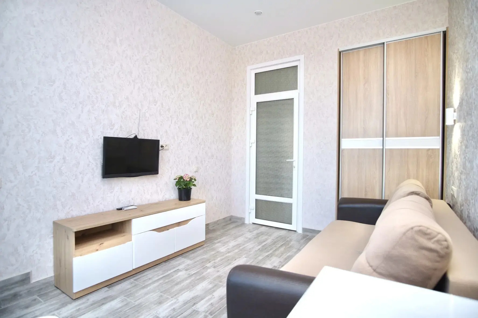 Апартаменты просторные в топовой локации Сочи у Морпорта