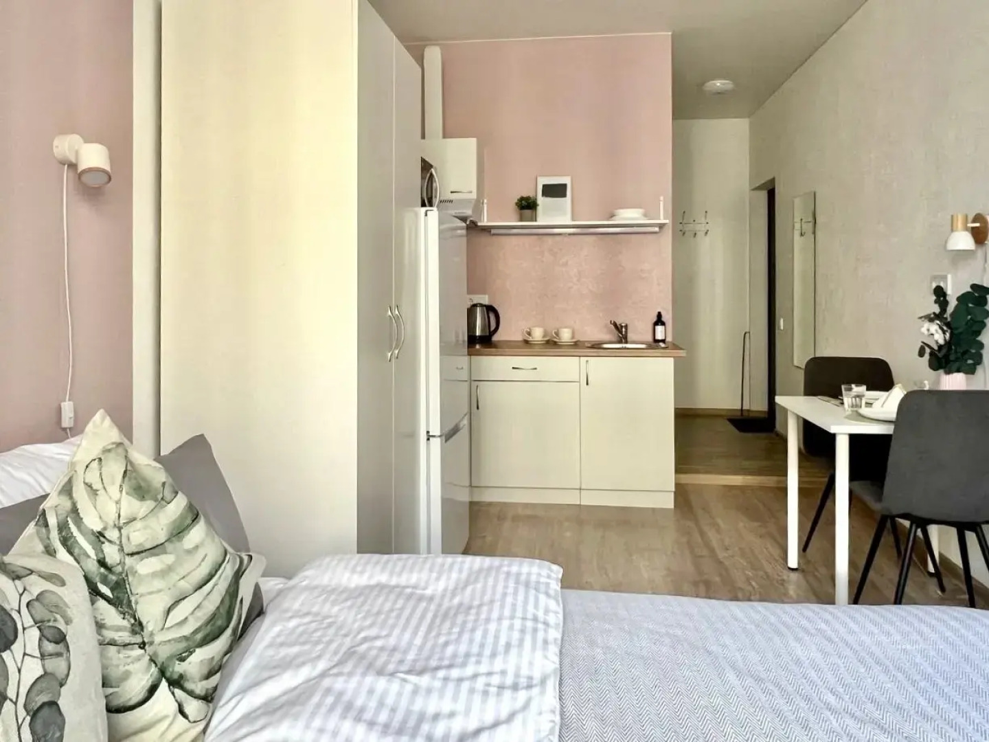 Апартаменты Happy People на Улице Генерала Дьяконова 3