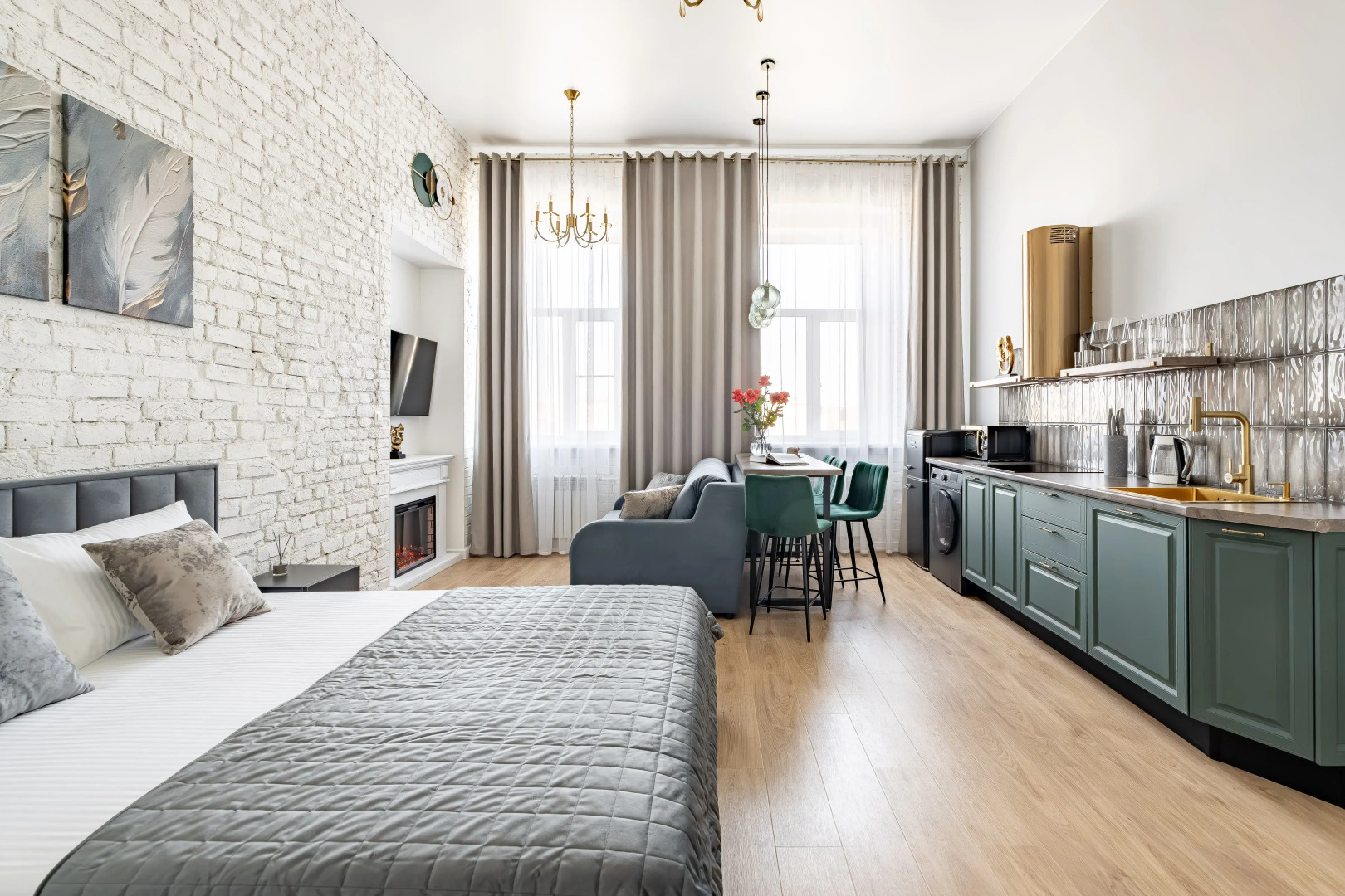 Апартаменты Лофт с видом на Неву